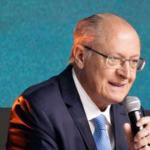 Alckmin diz que prioridade não é retaliar os EUA, mas resolver tarifa injusta