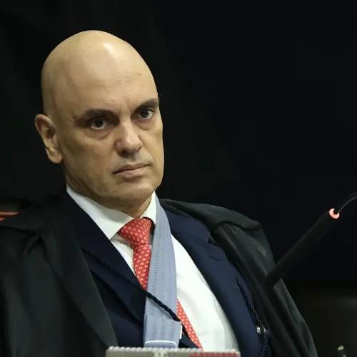 Moraes autoriza cirurgia de Bolsonaro, mas rejeita pedido de prisão domiciliar