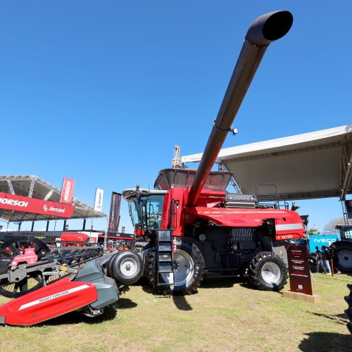 Tarifaço dos EUA freou vendas de máquinas agrícolas em agosto