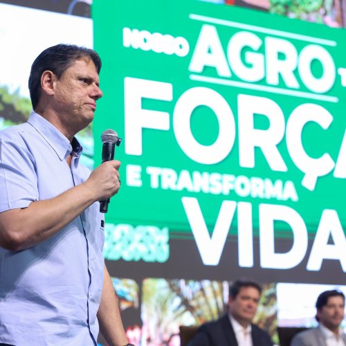 Tarcísio de Freitas sobe o tom contra ‘invasões de terra’ em São Paulo