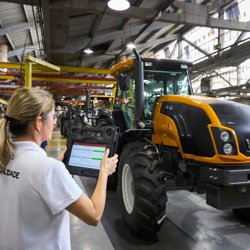 AGCO aplica inteligência artificial para produzir tratores ‘sob medida’ no Brasil
