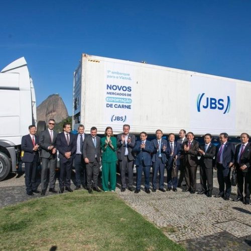 JBS faz primeiro embarque de carne bovina ao Vietnã