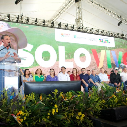 Solo Vivo é “alicerce para produção de alimentos”, diz Fávaro
