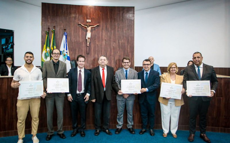 Secretários e colaboradores da Sesporte são homenageados em comemoração ao Dia do Gestor do Esporte e do Lazer, na CMFor