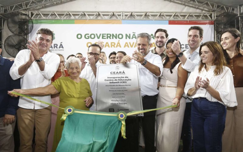 Pacote de entregas: população de Palhano comemora chegadas de CEI, areninha, tablets para estudantes e reforma de estádio