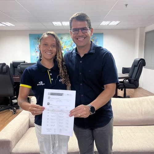Sesporte concede passagens aéreas internacionais para atleta cearense de Surfe representar o Brasil