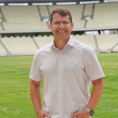 Secretário do Esporte recebe Medalha do Mérito Desportivo Municipal Ayrton Senna