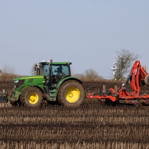Como Israel x Irã afeta o agronegócio? Ouça o comentário