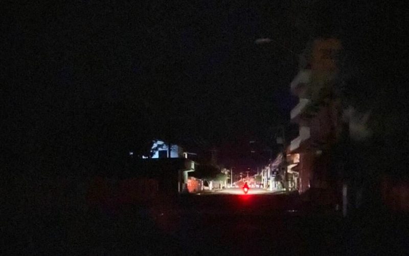 Queda de energia atinge três bairros de Fortaleza cinco dias após apagão nacional 