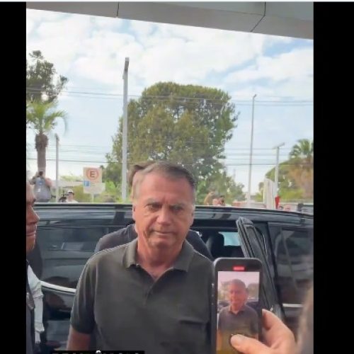 Após condenação, Bolsonaro deixa casa pela 1ª vez para cirurgia em Brasília