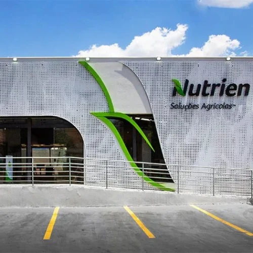 Nutrien vende duas unidades de fertilizantes para mineira Terrena