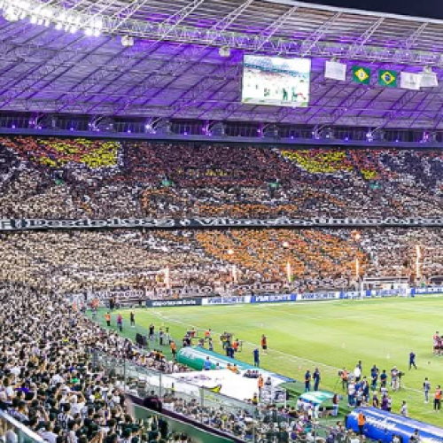 Ceará e Flamengo registram maior público do futebol nordestino em 2025 com empate no Castelão