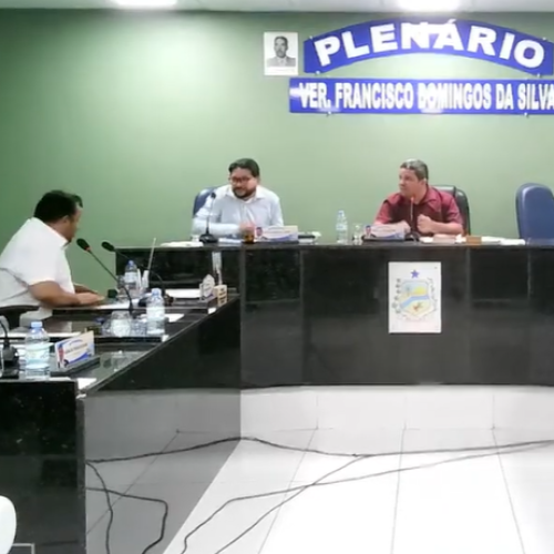 Confusão entre vereadores interrompe sessão da Câmara de Palhano e quase termina em briga