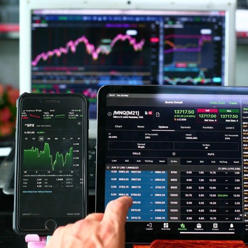 JBS: primeiro pregão em NY gira 4,5 vezes mais que a média; empresa anuncia R$ 2,2 bilhões em dividendos