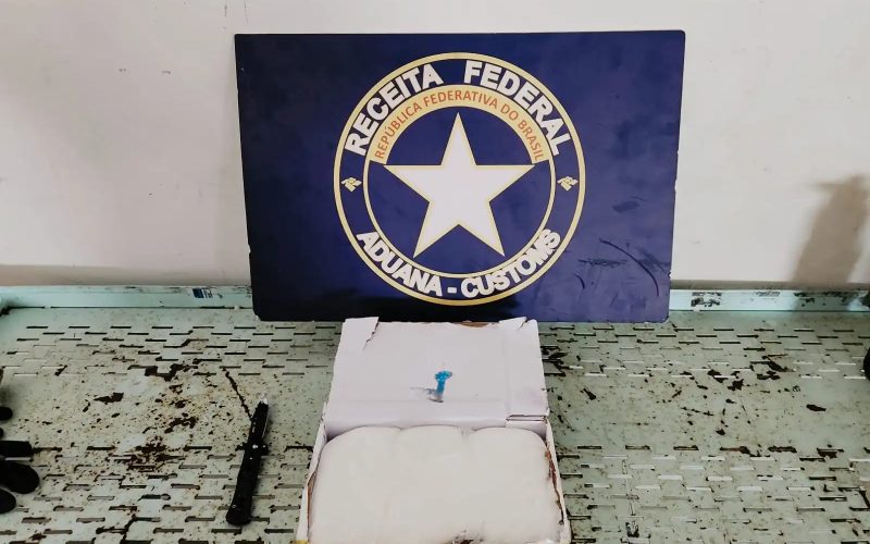 Cinco quilos de cocaína são encontrados em caixas de esfoliante facial no Aeroporto de Fortaleza