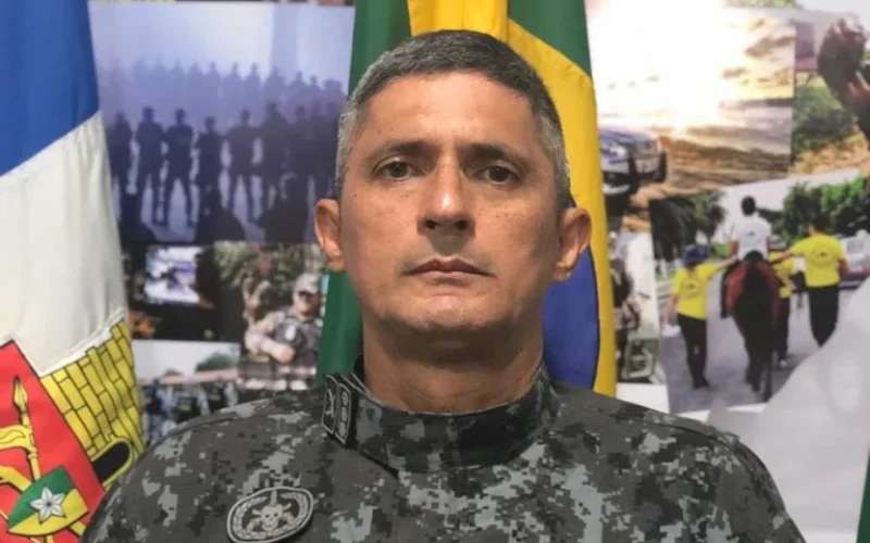 STF bloqueia contas de marido de Carla Zambelli, que segue presa na Itália