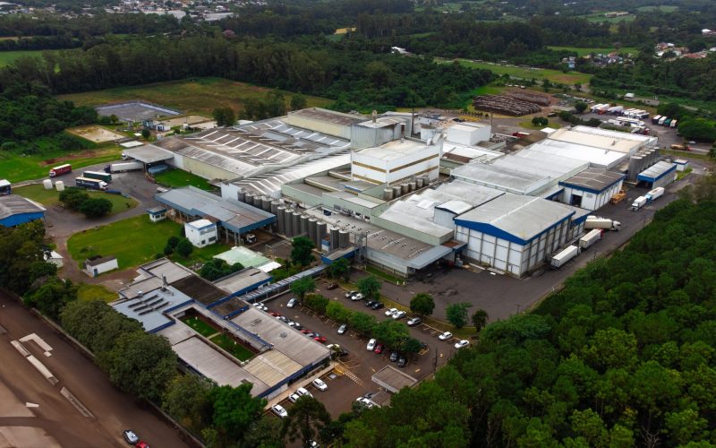 Lactalis compra negócios globais de consumo da Fonterra por R$ 12,23 bilhões