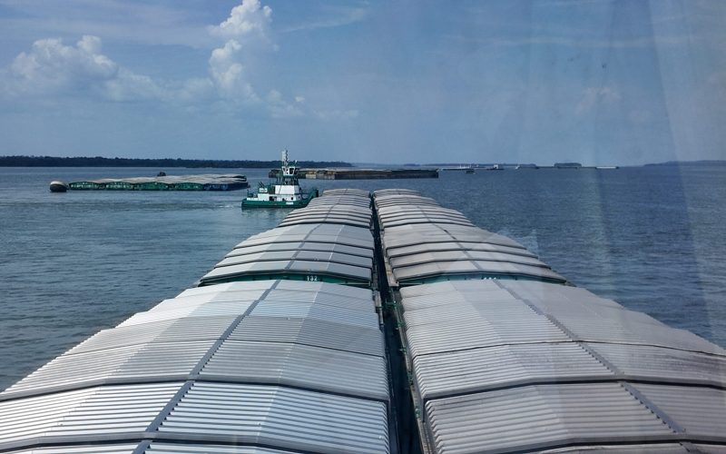 A jornada dos grãos pelo Tapajós rumo ao mercado externo