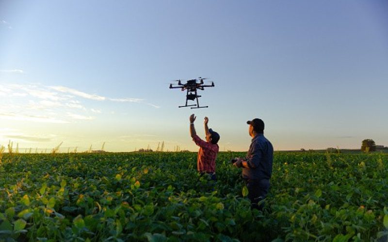 Como ser um piloto de drone? Tudo sobre a profissão em alta que paga até R$ 10 mil