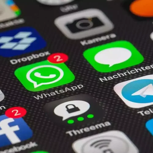Vazamento de dados expõe 16 bilhões de senhas de Apple, Google e Meta