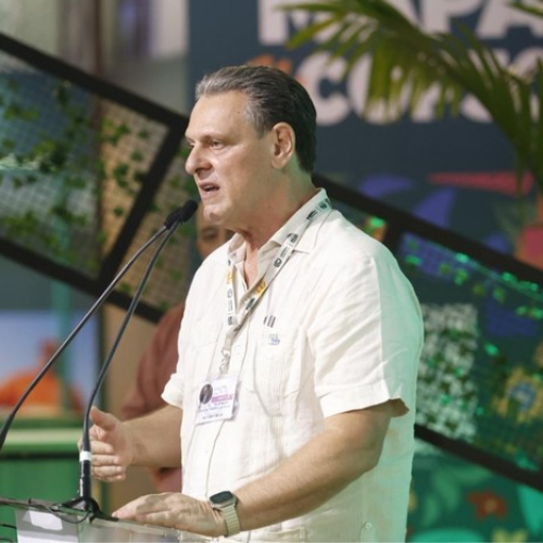 Em plena COP, Fávaro defende adiar novo Plano Clima