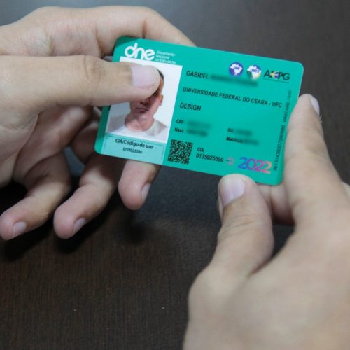 Carteira estudantil 2026 já pode ser solicitada em Fortaleza; saiba como fazer o pedido