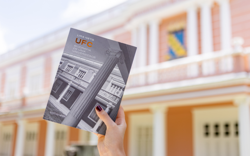 Biografia da UFC, escrita por Lira Neto, tem lançamento com distribuição gratuita nesta terça-feira (07)