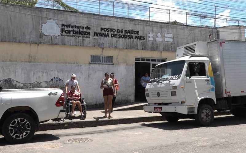 Pacientes reclamam da falta de médicos e remédios em postos de saúde de Fortaleza