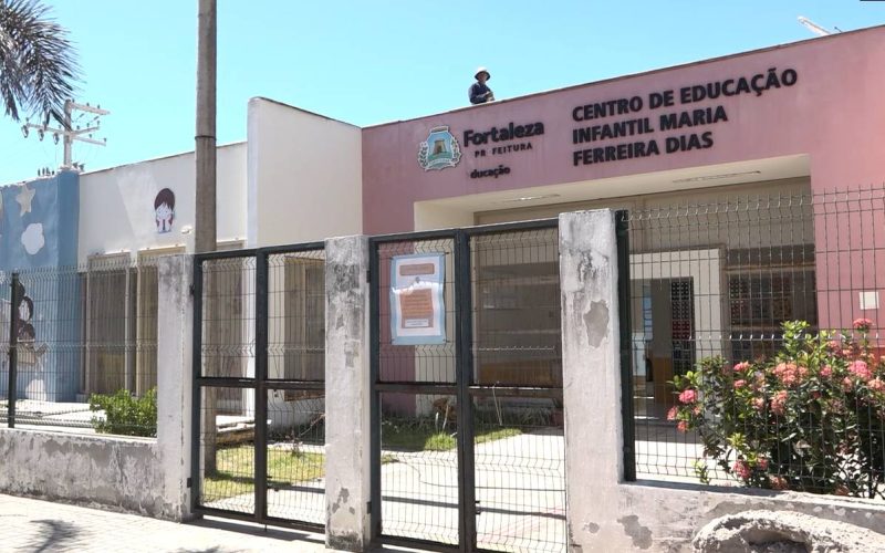 Moradores do Cais do Porto, em Fortaleza,  reclamam de demora na entrega de creche em reforma