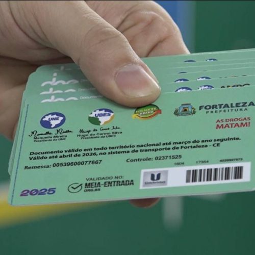Bolsistas do ProUni têm dificuldades para solicitar carteirinha estudantil gratuita em Fortaleza