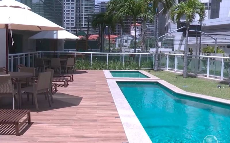 Aumento de confraternizações em condomínios exige atenção à convivência entre moradores