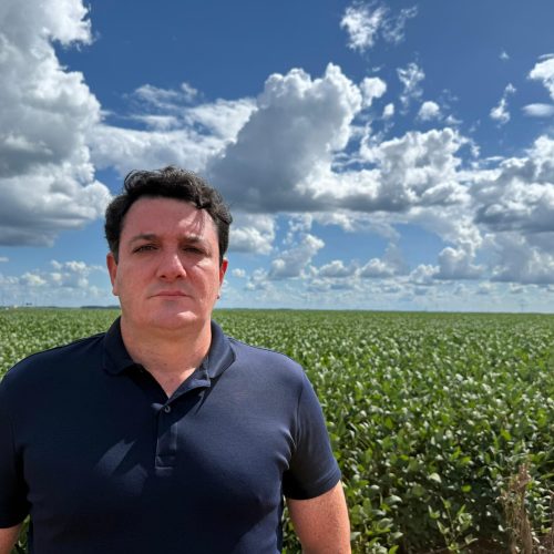 Para cortar custos, produtor até devolve áreas arrendadas