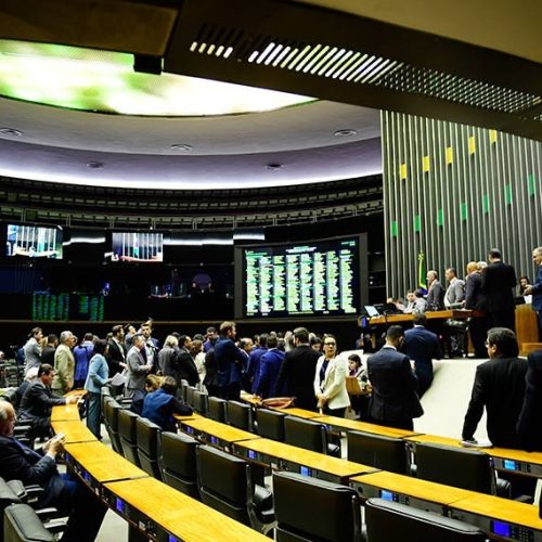 Congresso derruba veto do governo à isenção de FIIs e Fiagros na reforma tributária