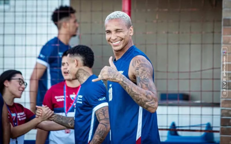 Deyverson, Zé Welison, Emmanuel Martínez e Magrão retornam aos treinos do Fortaleza