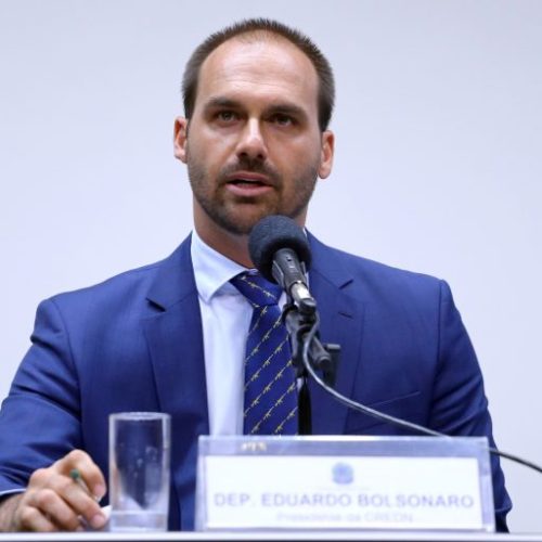 “Ingrato”: Eduardo xinga Bolsonaro em mensagens após ser chamado de imaturo