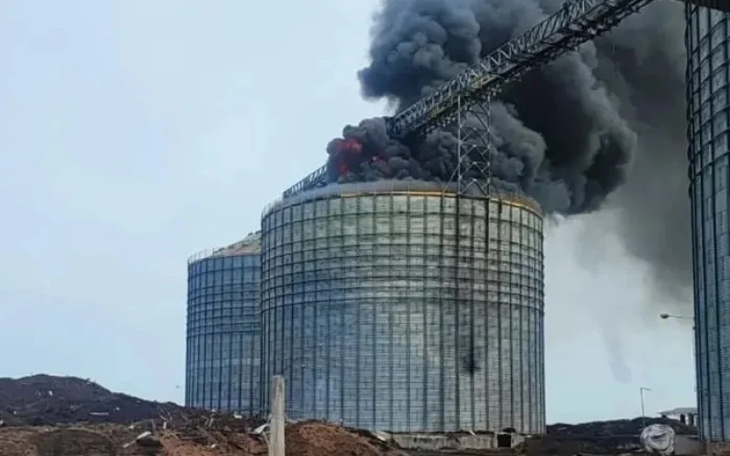 Incêndio atinge silo de soja no sul do Rio Grande do Sul