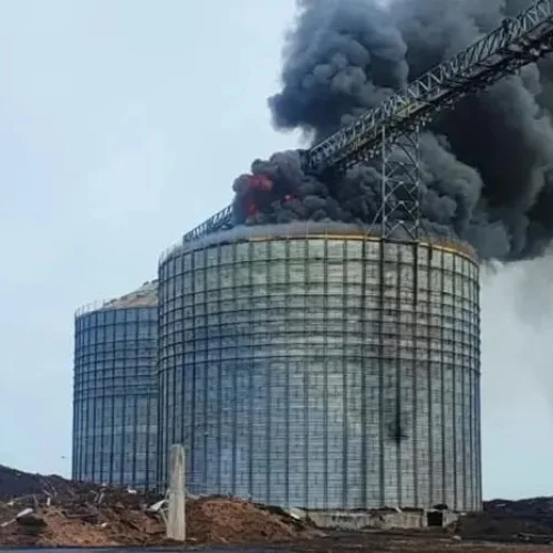 Incêndio atinge silo de soja no sul do Rio Grande do Sul