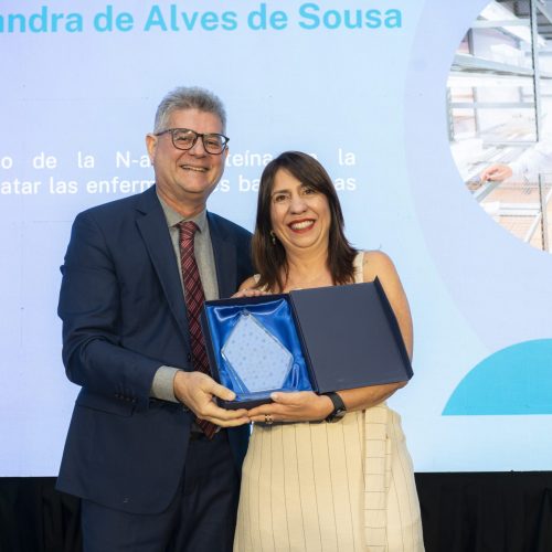 Pesquisadora brasileira ganha prêmio por inovação contra doenças em citros