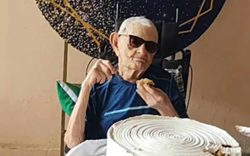 Cearense reconhecido como o homem mais velho do mundo faz aniversário de 113 anos 