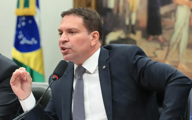 Extradição, Interpol, prisão e perda de mandato: o que pode acontecer com Alexandre Ramagem