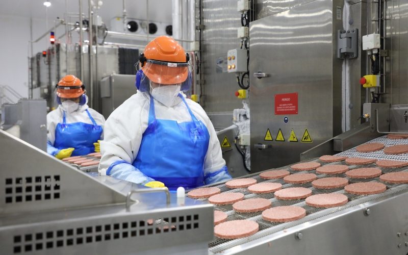 Com tarifaço, Marfrig busca opções para sua carne