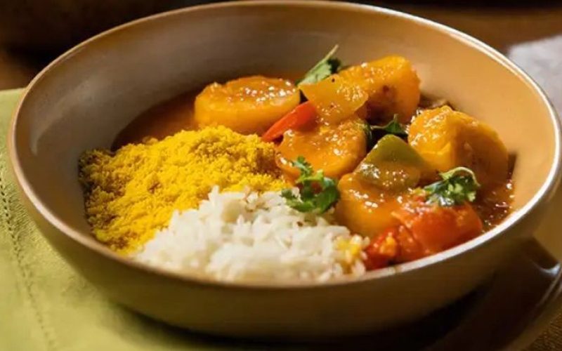 Como fazer moqueca de banana-da-terra? Veja receita