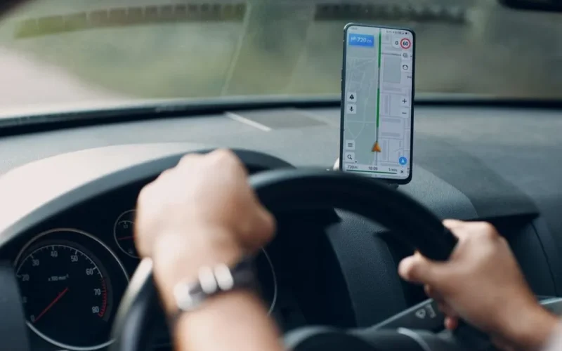 Trabalho por aplicativo cresce 25% no Brasil entre 2022 e 2024 e já emprega 1,7 milhão de pessoas, aponta IBGE