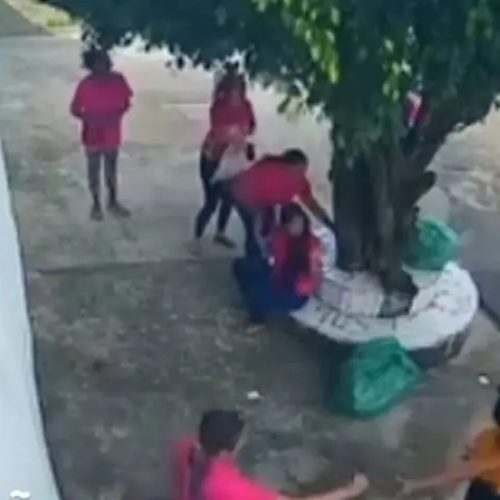 Casal armado assalta grupo de mulheres em calçada no bairro Dom Lustosa
