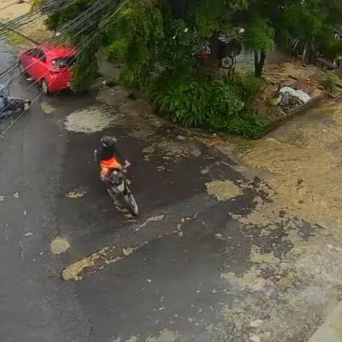 Bandido cai da moto durante fuga após latrocínio na comunidade do Luxou, em Fortaleza