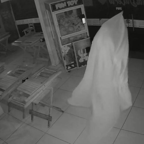 “Ladrão Babau” invade açaiteria na madrugada e furta R$ 300 e celular em Fortaleza