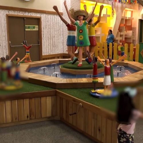 Adultização infantil: especialistas alertam para os riscos da exposição precoce