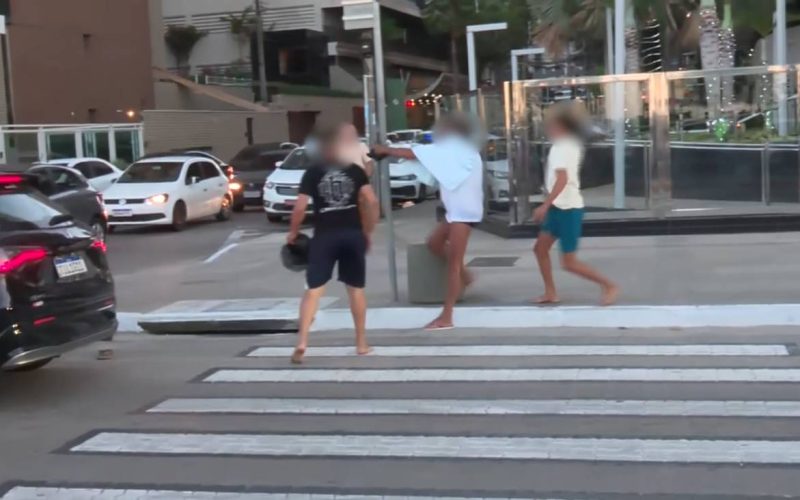 Homem é agredido por motociclistas após cobrar respeito à faixa de pedestres na Av. Beira-Mar