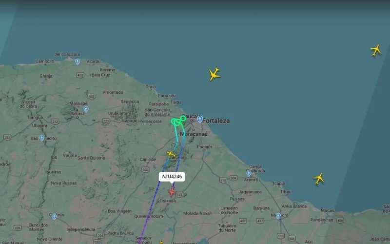 Fortes chuvas em Fortaleza afetam pouso de pelo menos dois voos no aeroporto