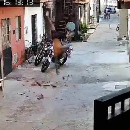 Homem com tornozeleira cai de telhado ao tentar fugir da polícia em Fortaleza